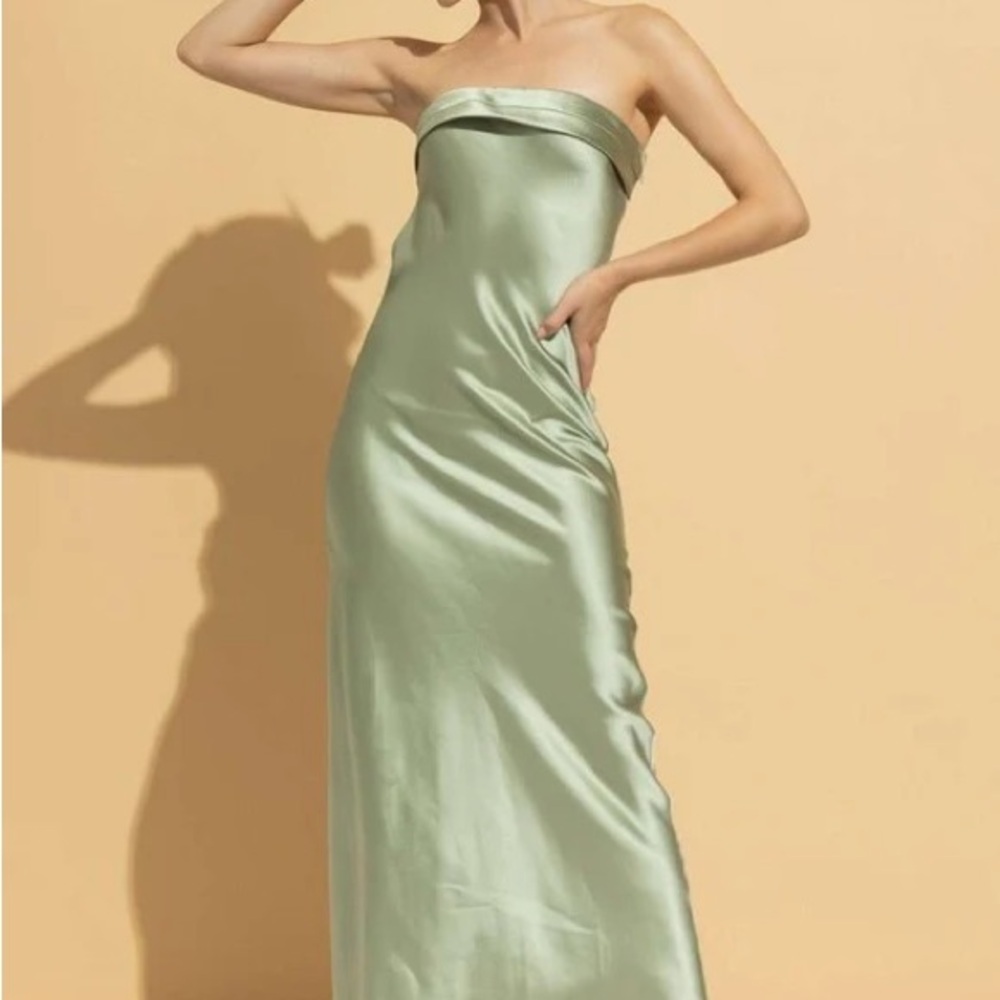 Elegant Green Strapless Dress
